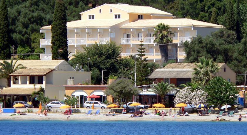 Ipsos Beach Hotel Exterior photo